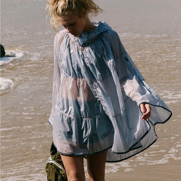 Gorgeous,Free People Rain Drop Portable Poncho NWOT color Titanium ❤️ - Picture 3 of 7